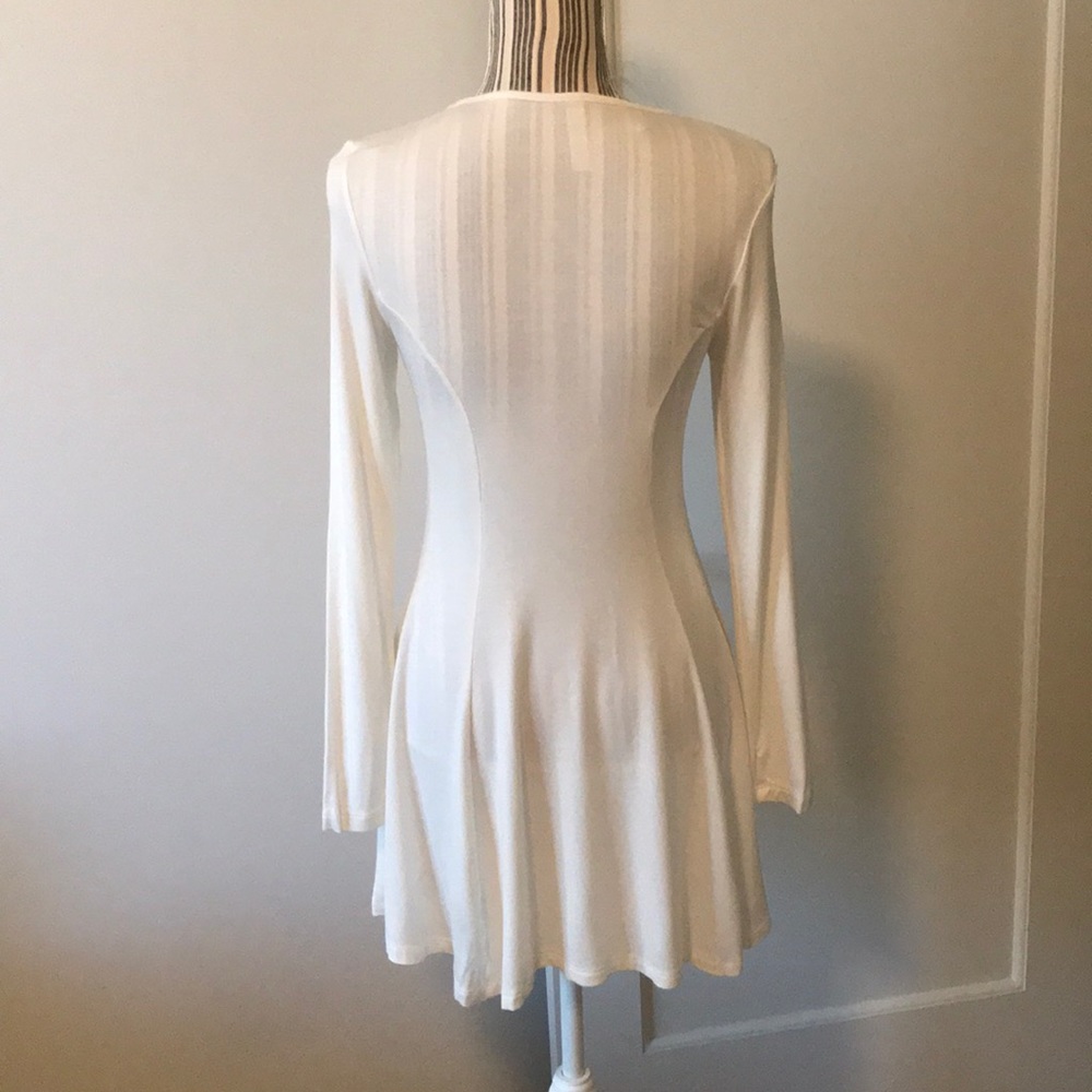 ⚡️⬇️Sale⚡️ White Skater Dress - Picture 7 of 8